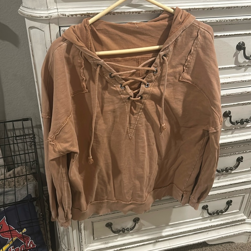 Hooded Easel sweatshirt sz small